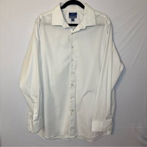 APT 9 Men's White Dress Shirt.  A24